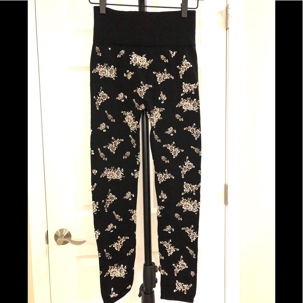 Jera Collection Flowered Tights/Leggings, Like New